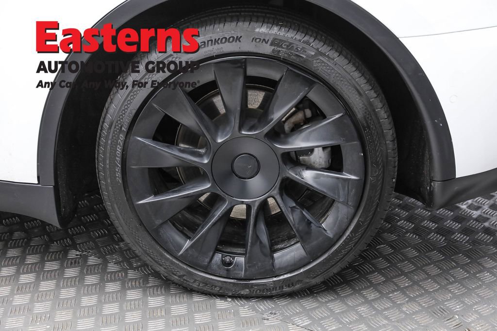 Used 2020 Tesla Model Y Long Range image 8