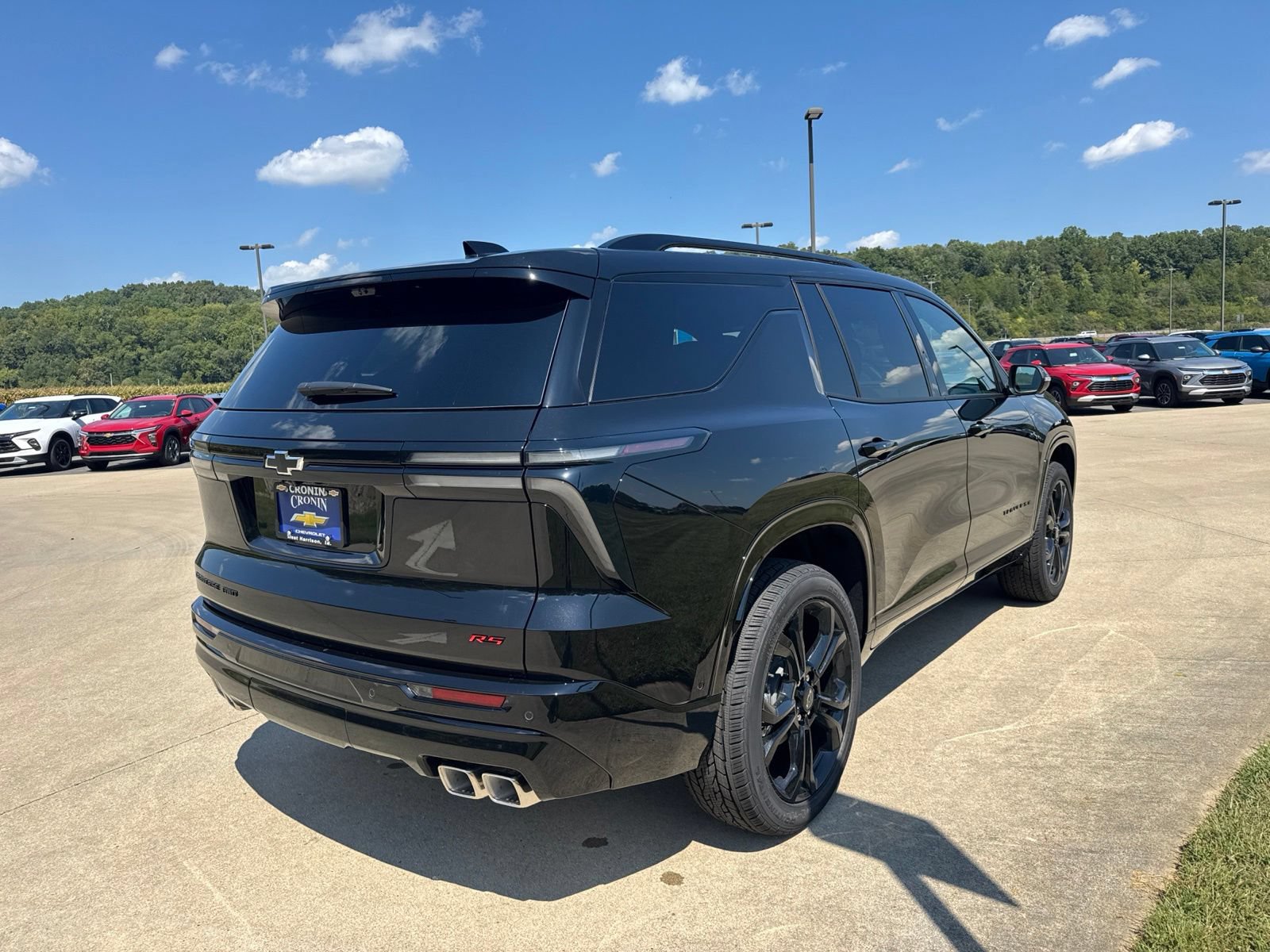 New 2027 Chevrolet Traverse RS w/ LPO, Floor Liner Package AWD/4WD image 4