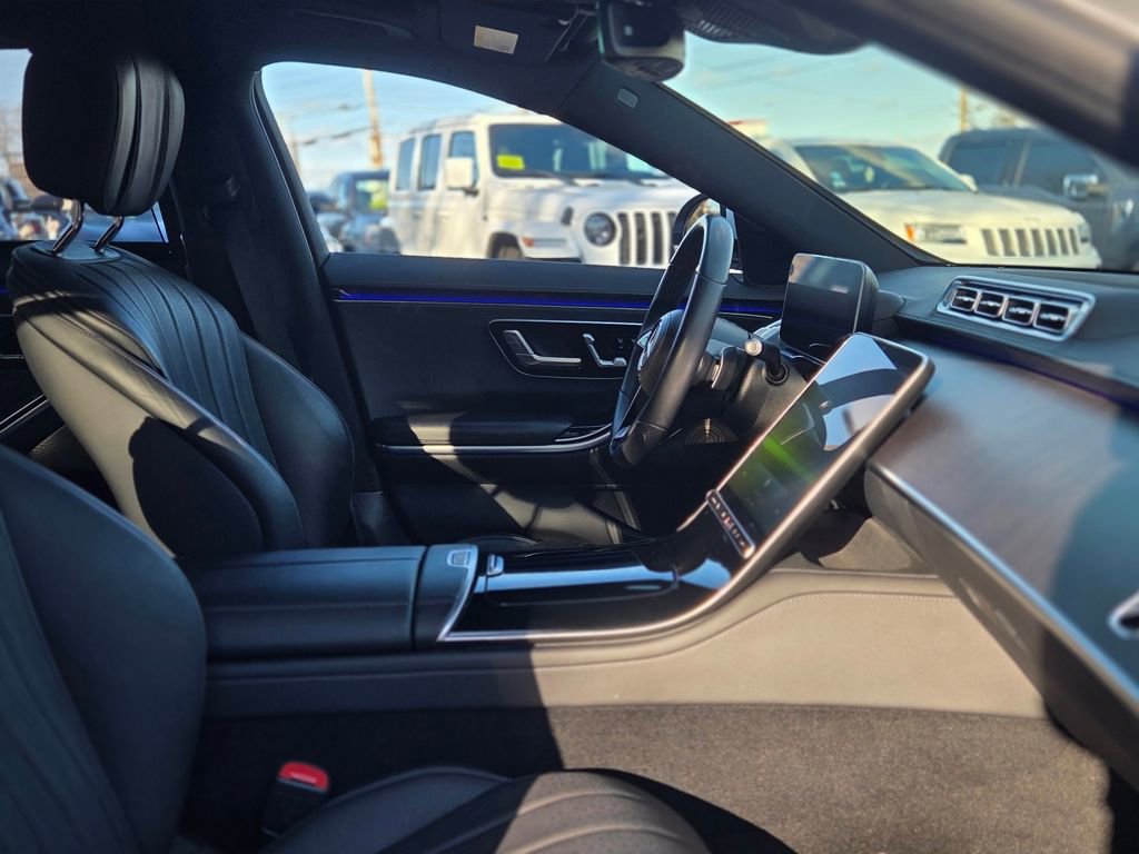 Used 2023 Mercedes-Benz S 500 4MATIC w/ AMG Line image 24
