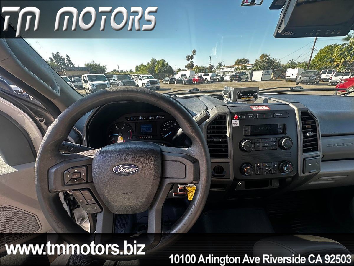 Used 2019 Ford F550 2WD Regular Cab Super Duty image 8