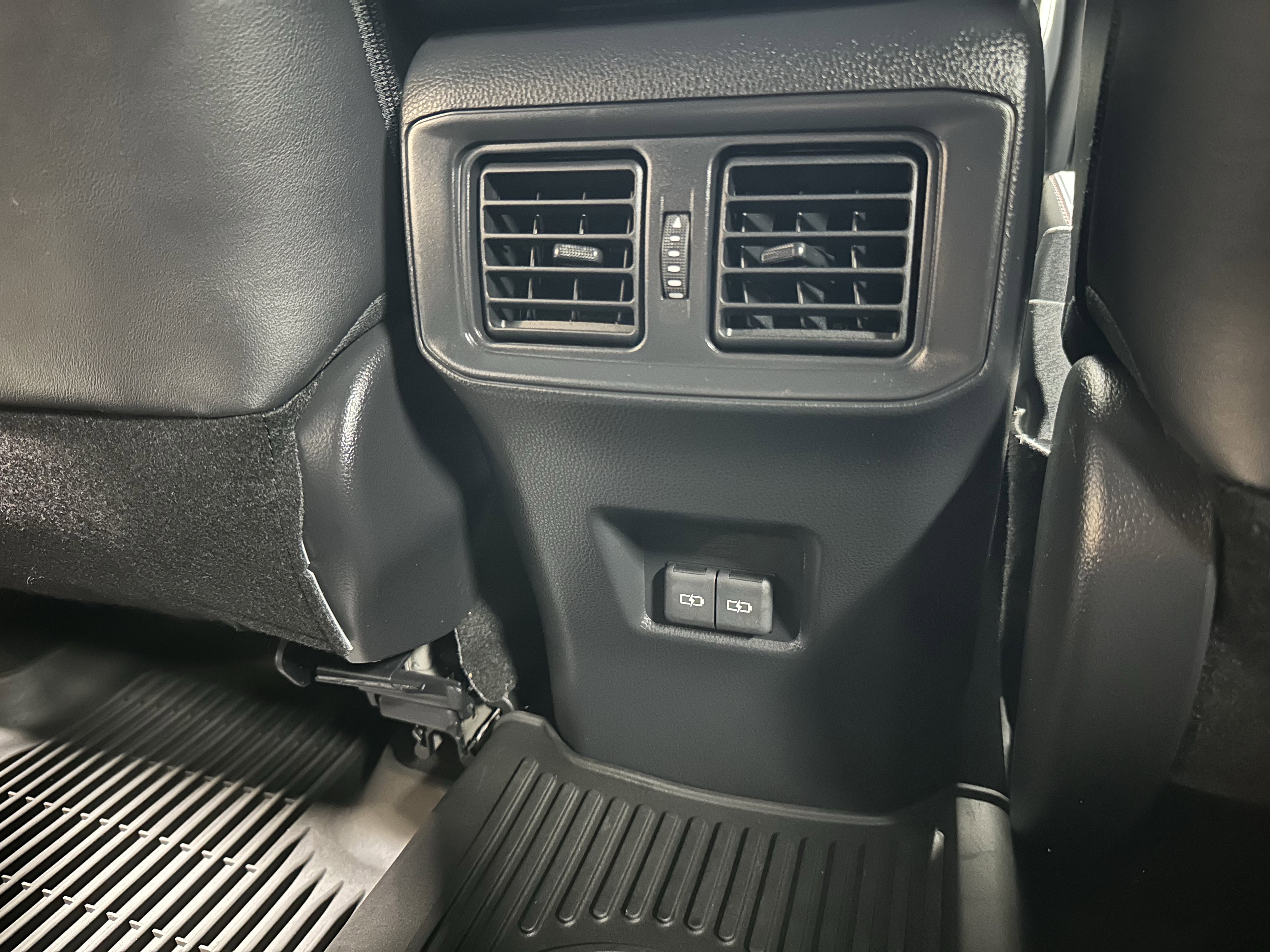 Used 2023 Toyota RAV4 XSE image 31