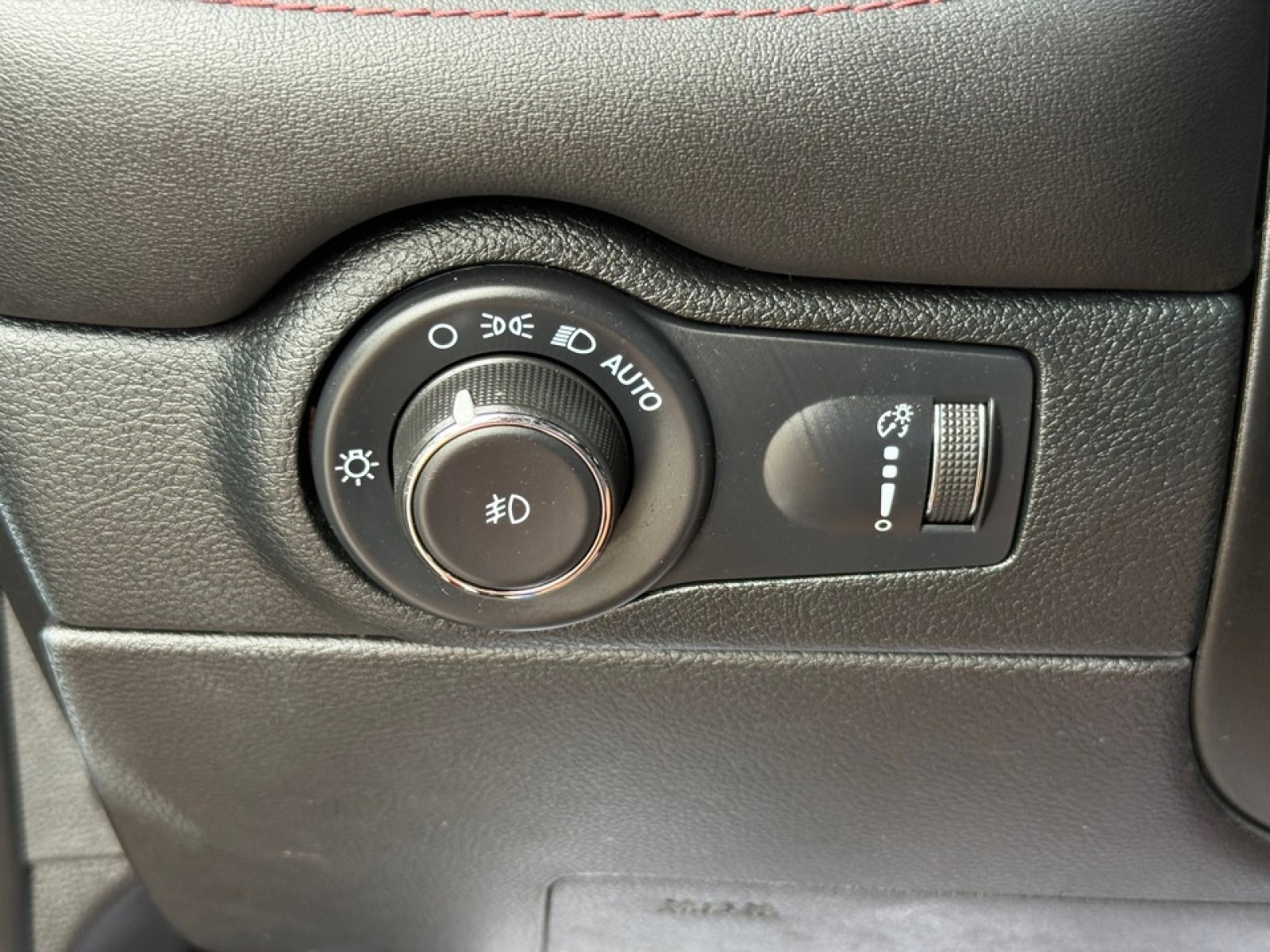 Used 2022 Dodge Durango R/T image 35