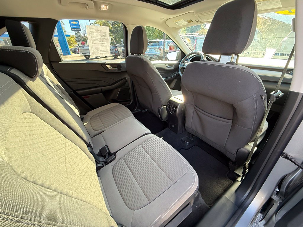 Used 2021 Ford Escape SE w/ SE Sport Appearance Package AWD/4WD image 38