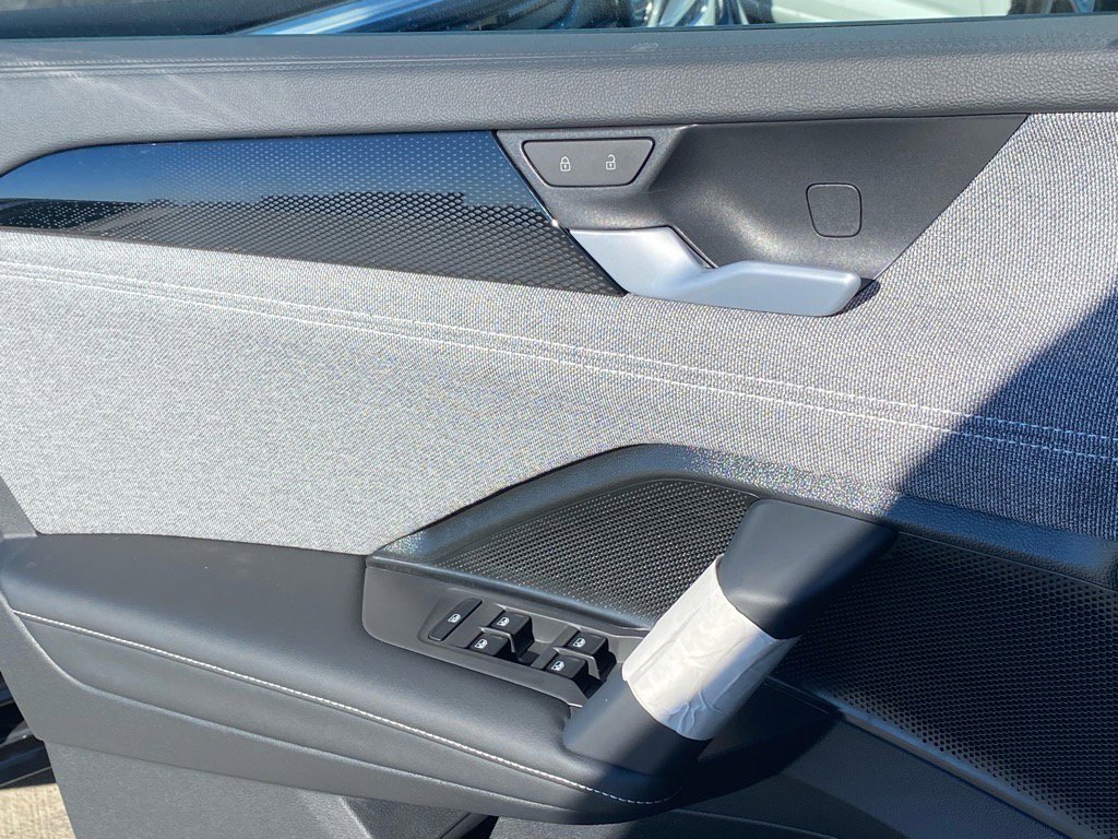 New 2026 Volkswagen Tiguan S image 8