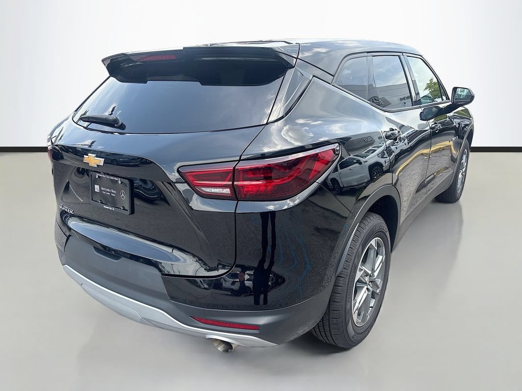 Used 2025 Chevrolet Blazer LT FWD image 5