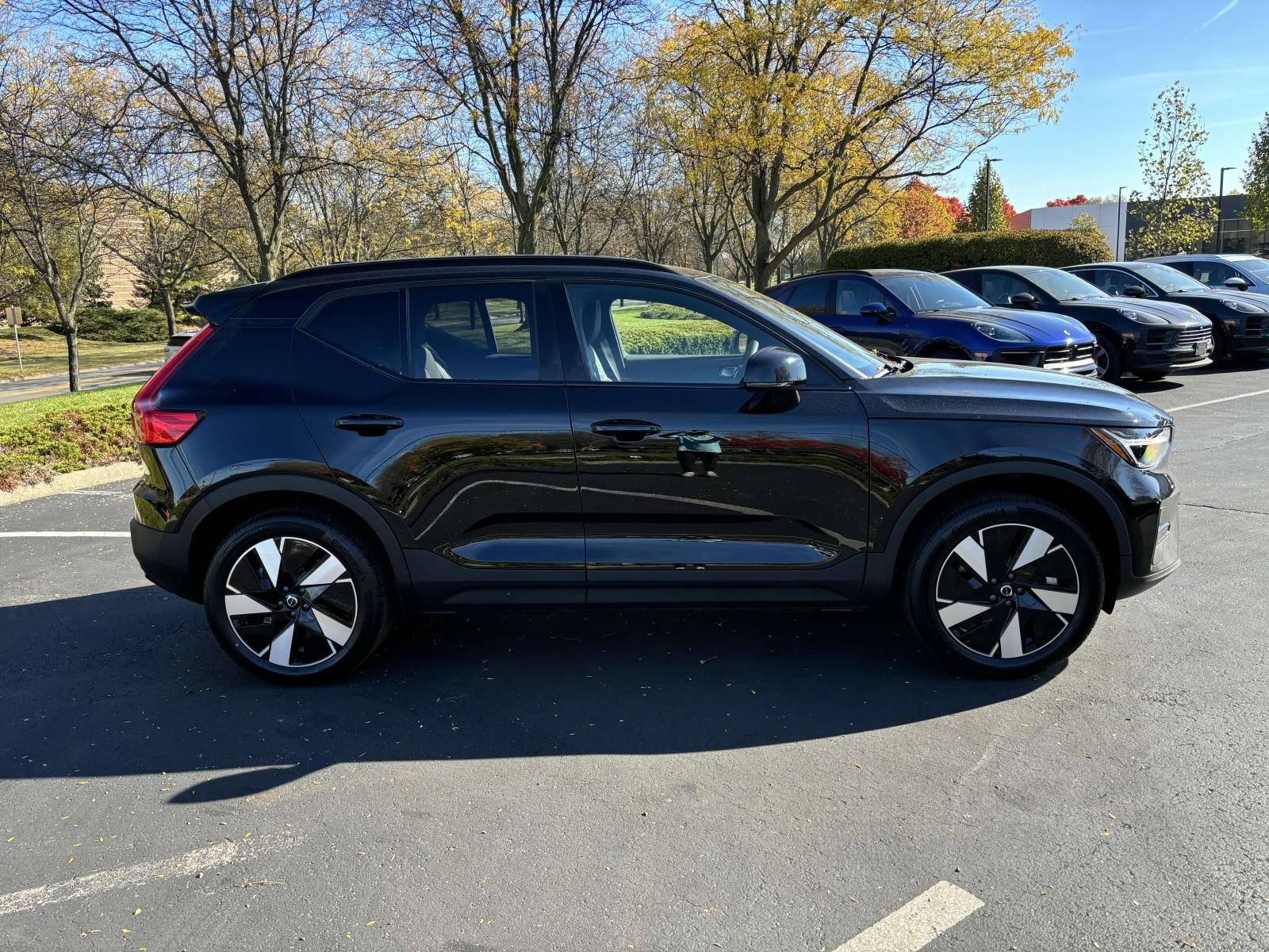 New 2024 Volvo XC40 Recharge Core w/ Protection Package Premier image 8