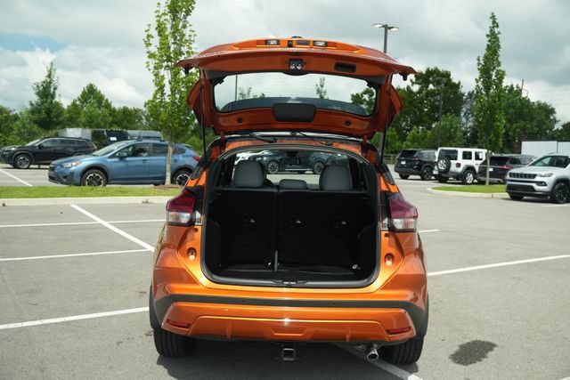 Used 2021 Nissan Kicks SR w/ SR Premium Package FWD image 17