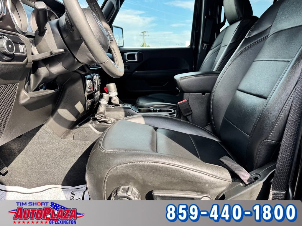 Used 2023 Jeep Wrangler Unlimited Sahara AWD/4WD image 26