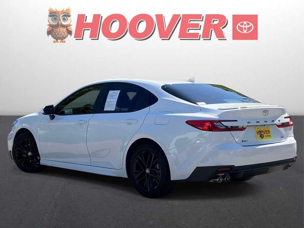 Used 2025 Toyota Camry SE image 5