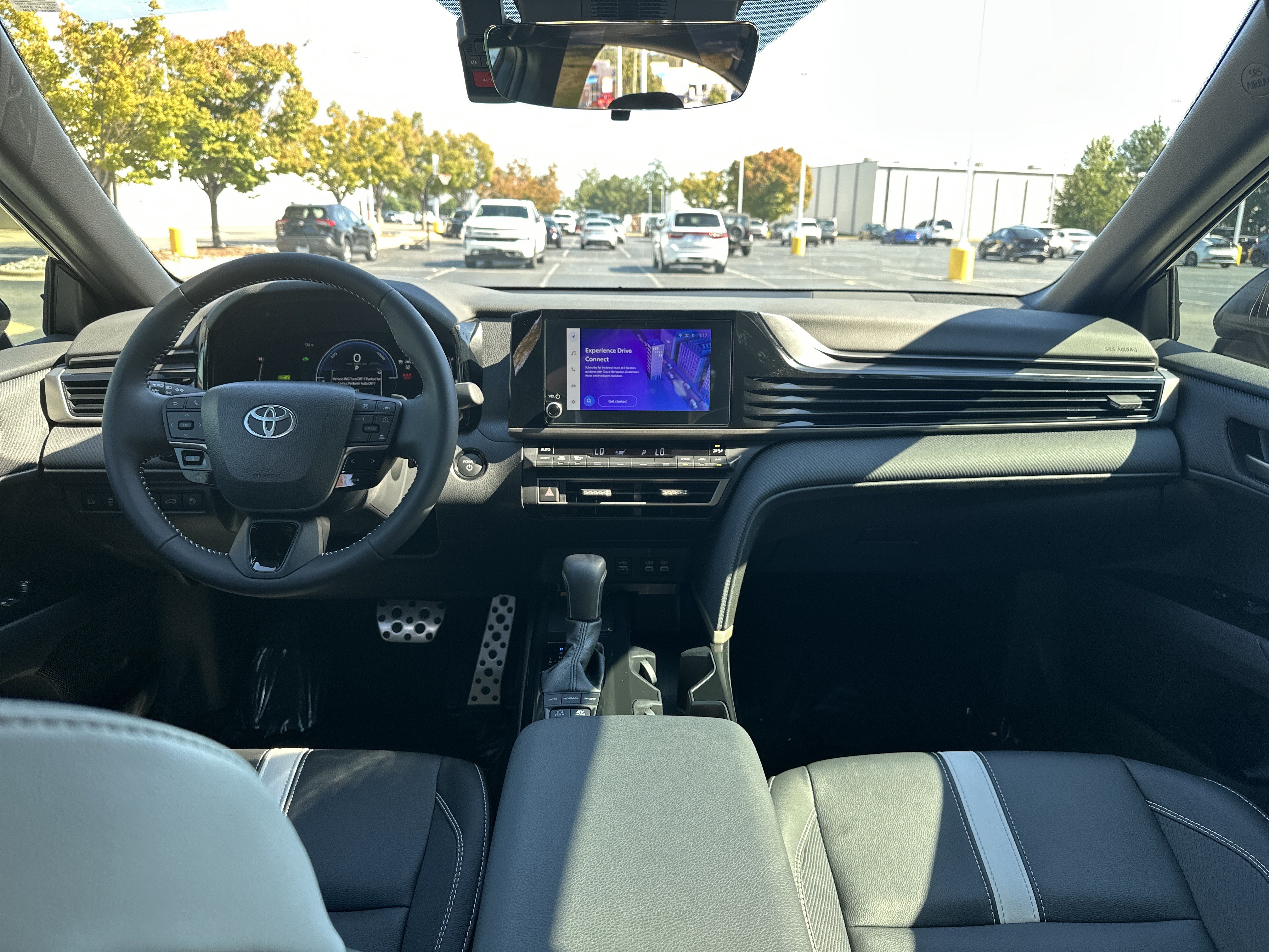 Used 2025 Toyota Camry SE FWD image 29