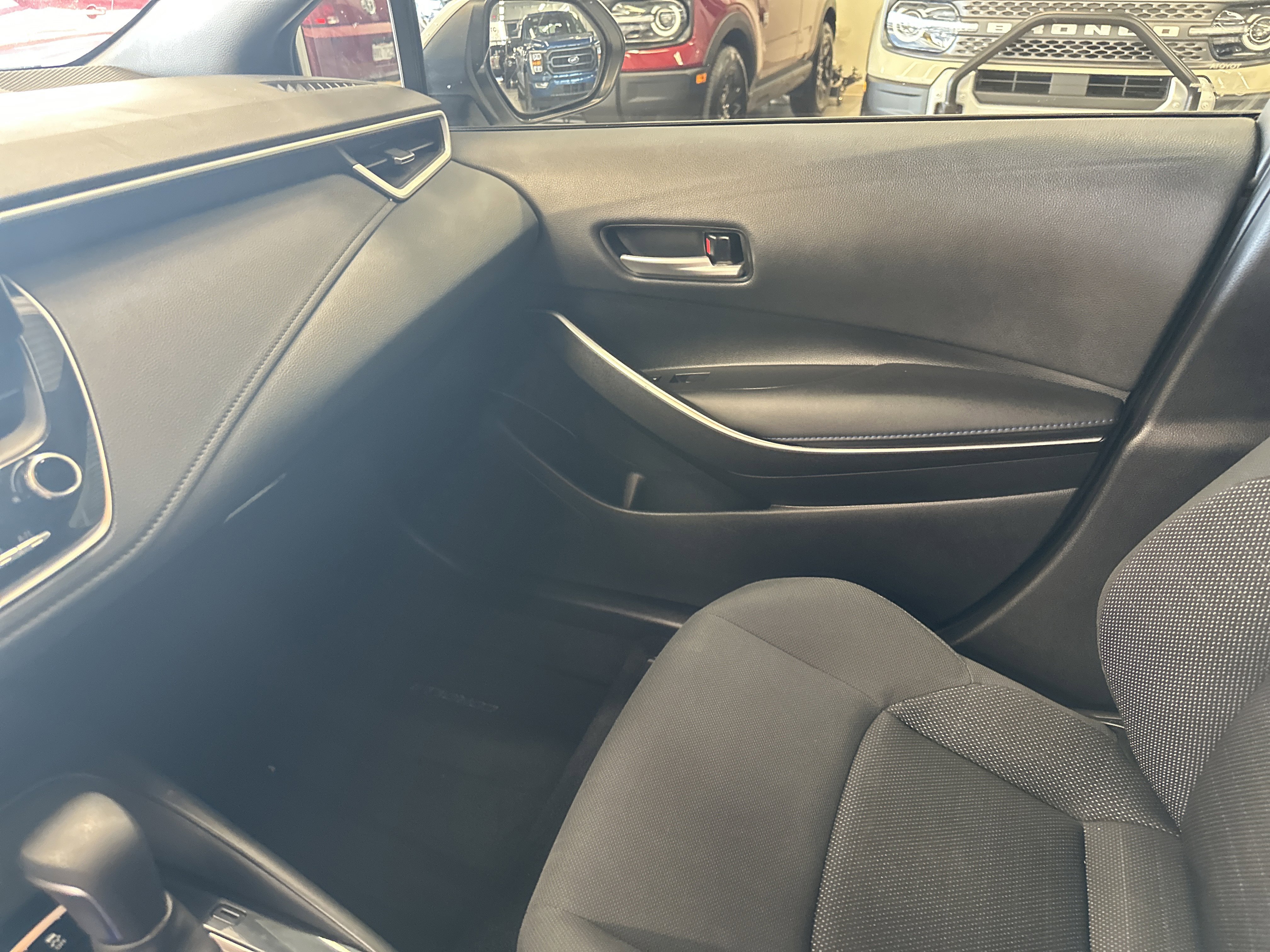 Used 2021 Toyota Corolla SE w/ Carpet Mat Package (TMS) image 22