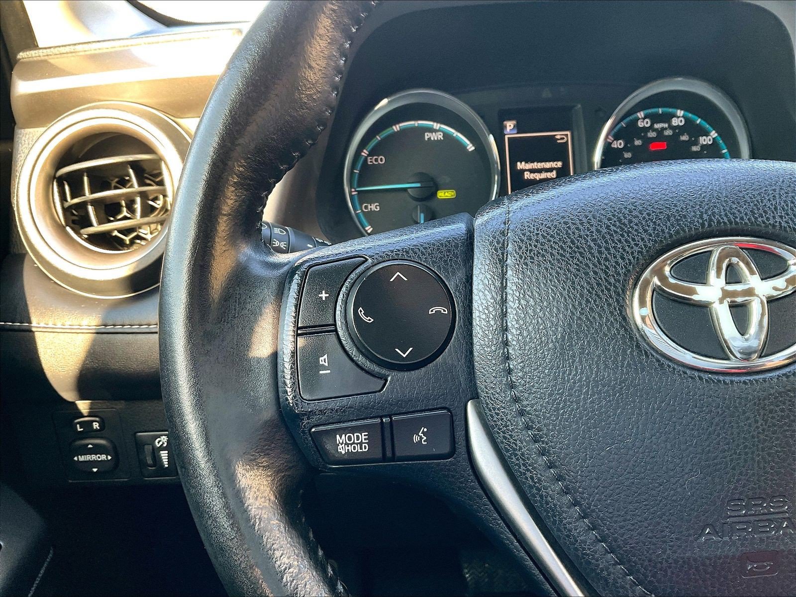 Used 2017 Toyota RAV4 XLE w/ All Weather Liner Package AWD/4WD image 10