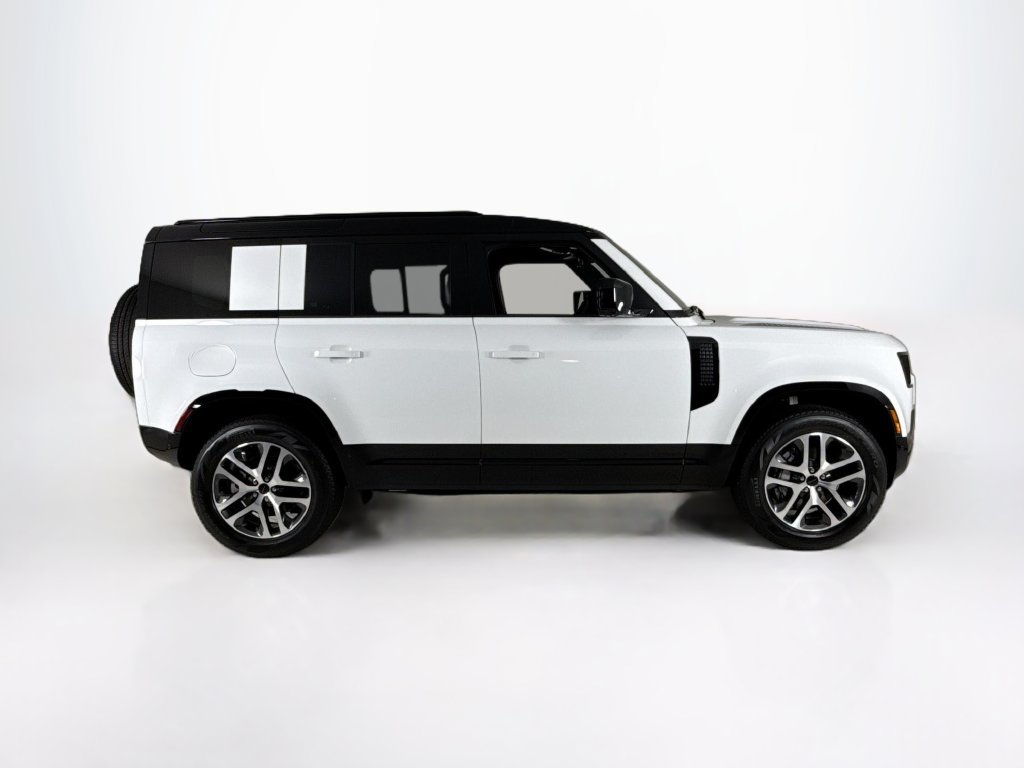 Used 2026 Land Rover Defender 110 X-Dynamic SE AWD/4WD image 6