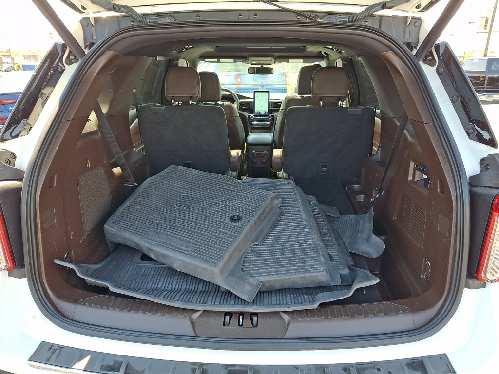 Used 2021 Ford Explorer King Ranch w/ Premium Technology Package AWD/4WD image 18