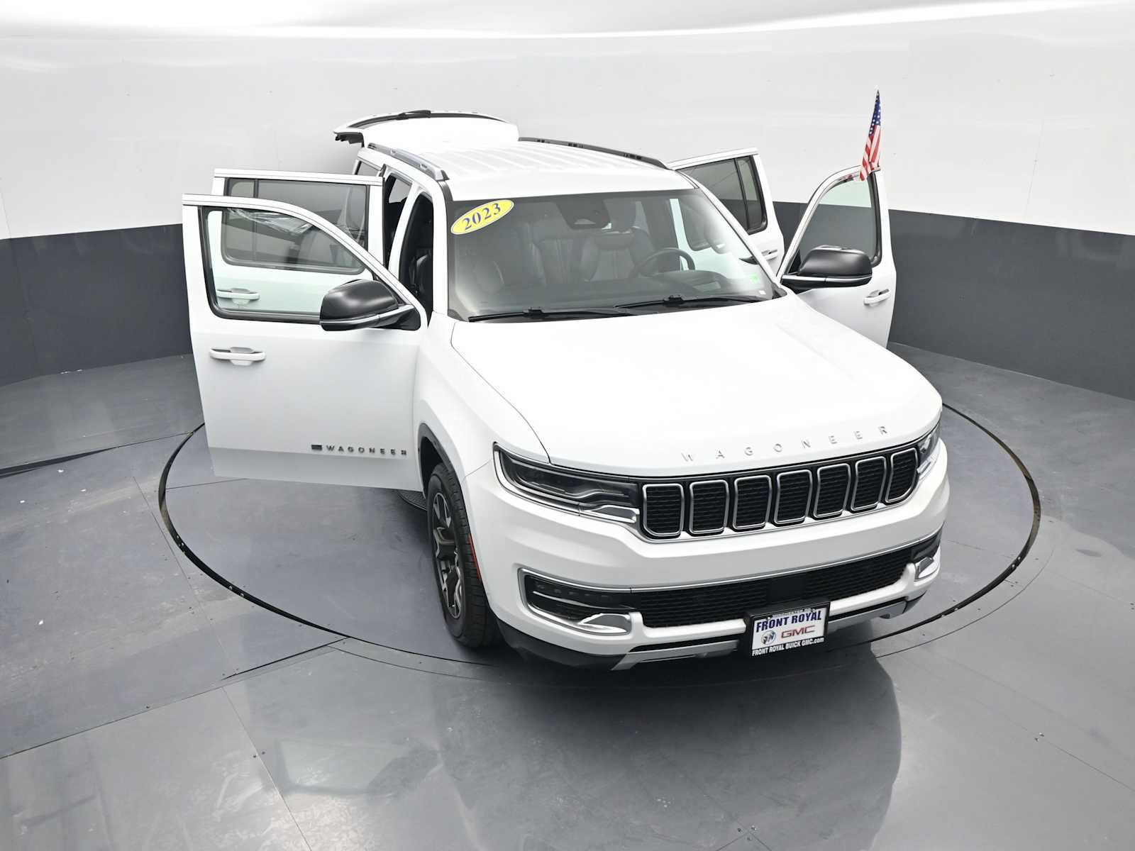 Used 2023 Jeep Wagoneer L Series III w/ Preferred Equipment Group image 45