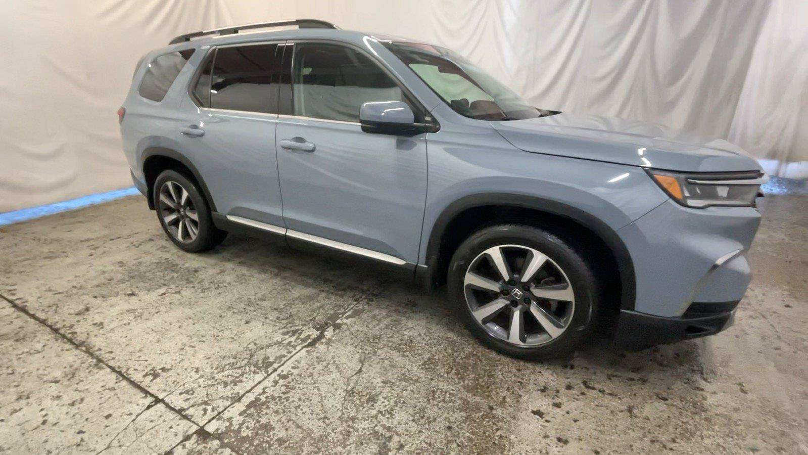Certified 2023 Honda Pilot Touring image 3