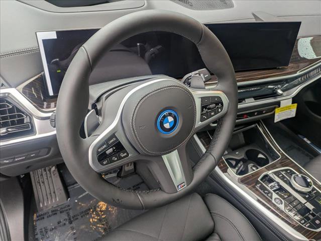 New 2026 BMW X5 xDrive50e w/ Executive Package image 3