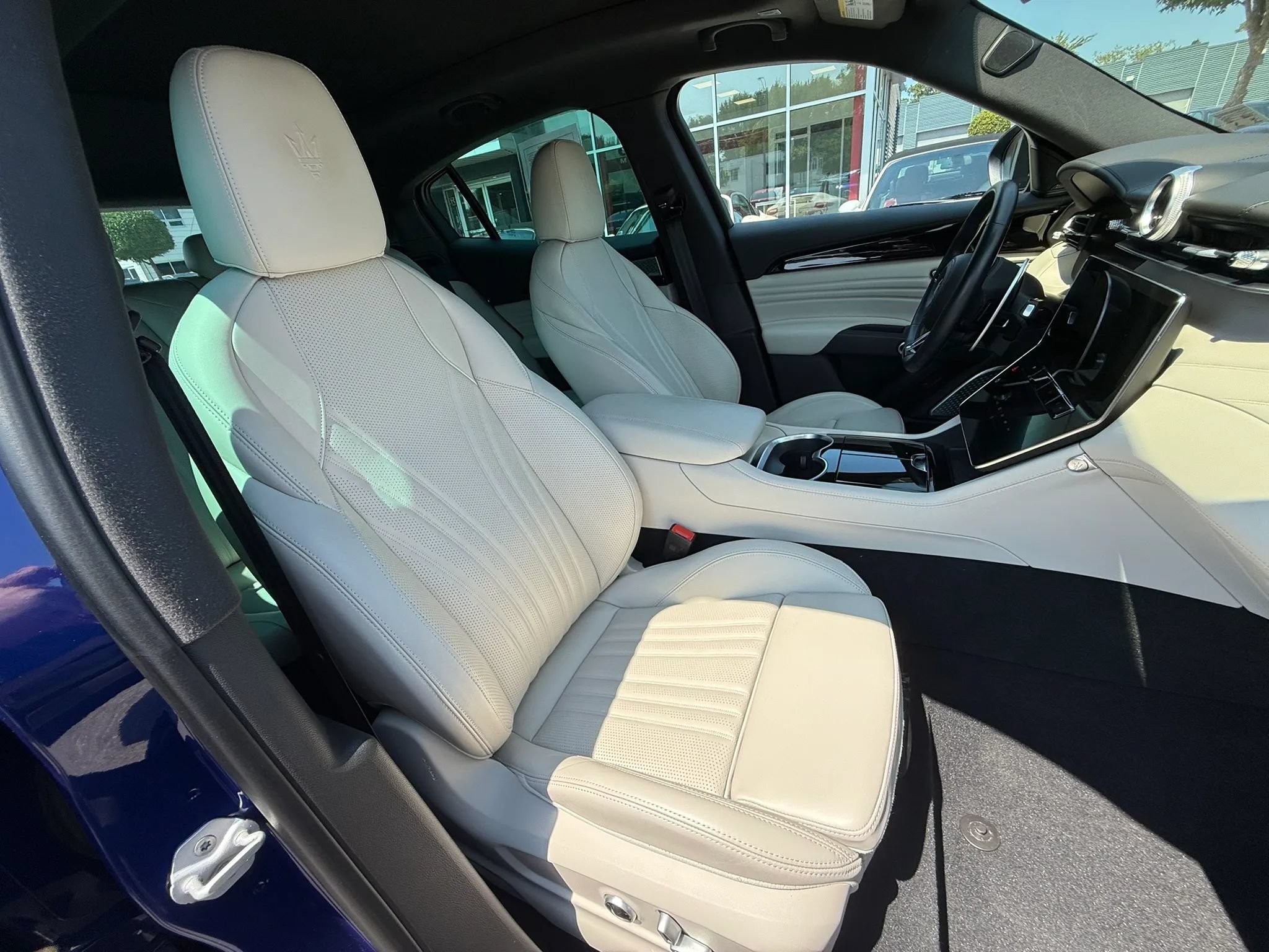 Used 2023 Maserati Grecale Modena AWD/4WD image 15