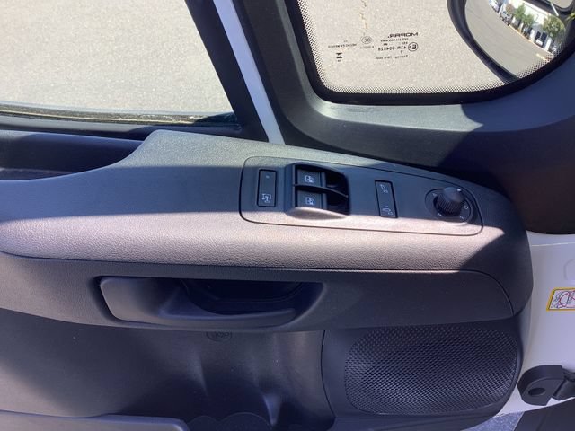 Used 2025 RAM ProMaster 2500 w/ Convenience Group FWD image 9