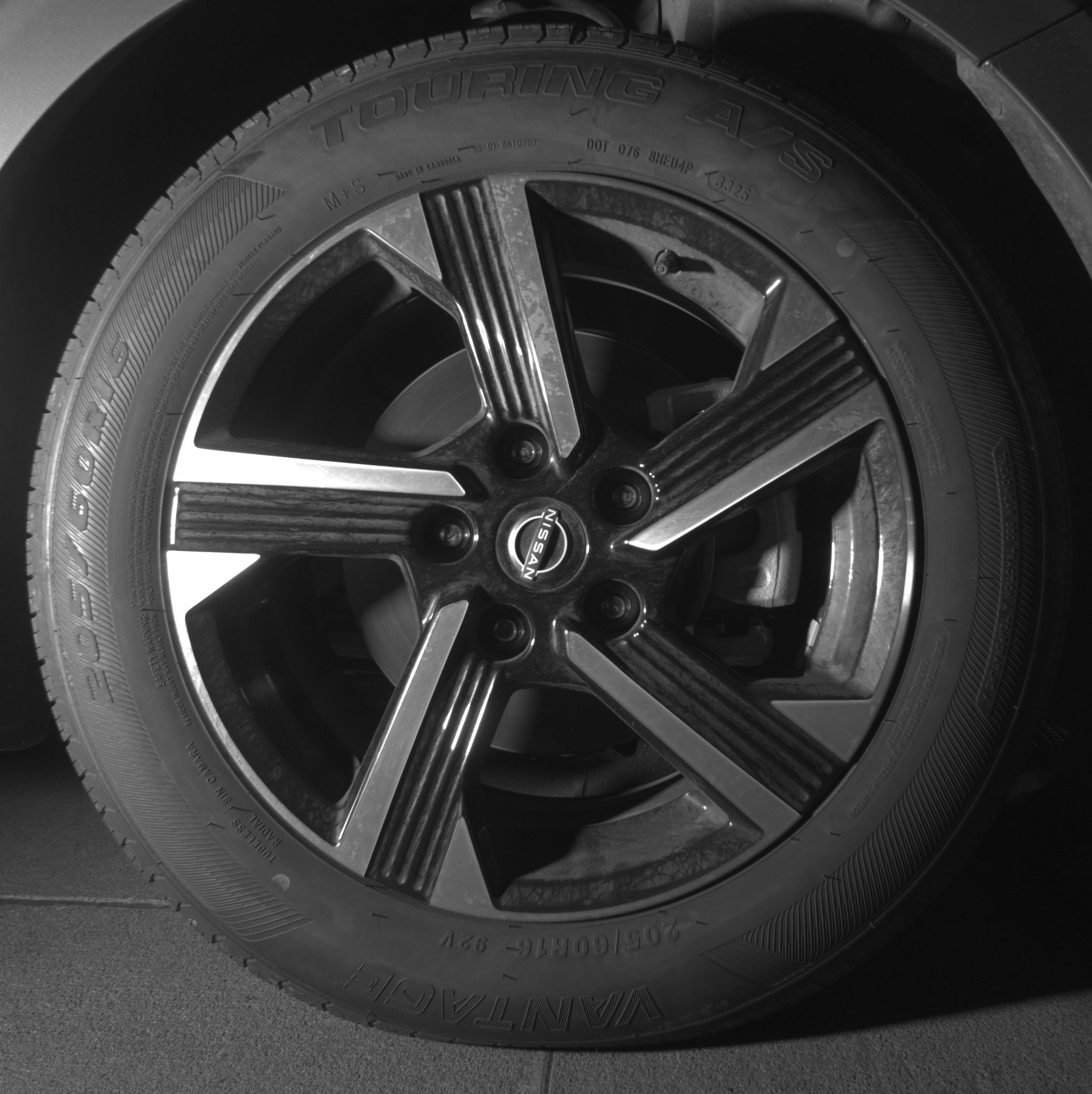 Used 2025 Nissan Sentra SV FWD image 13
