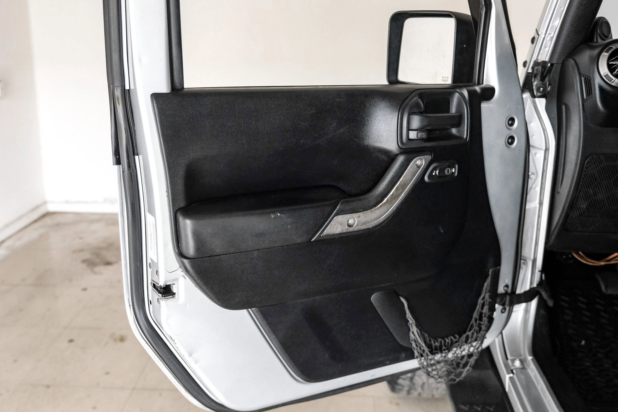 Used 2011 Jeep Wrangler Unlimited Sport image 35