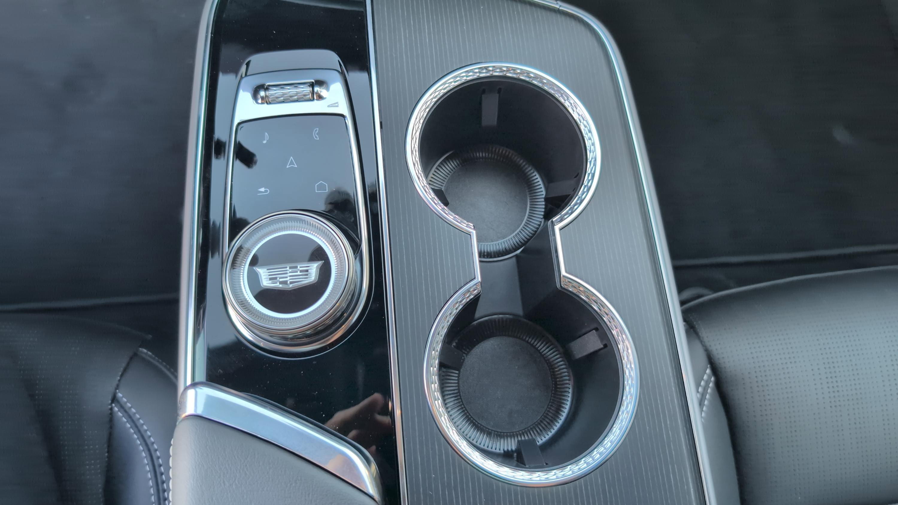 New 2025 Cadillac Lyriq Luxury image 24