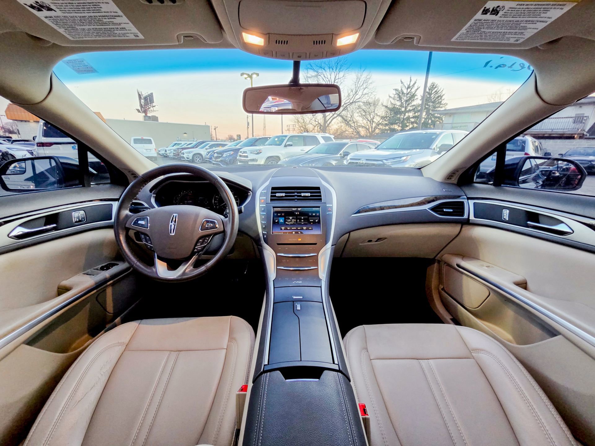 Used 2016 Lincoln MKZ image 2