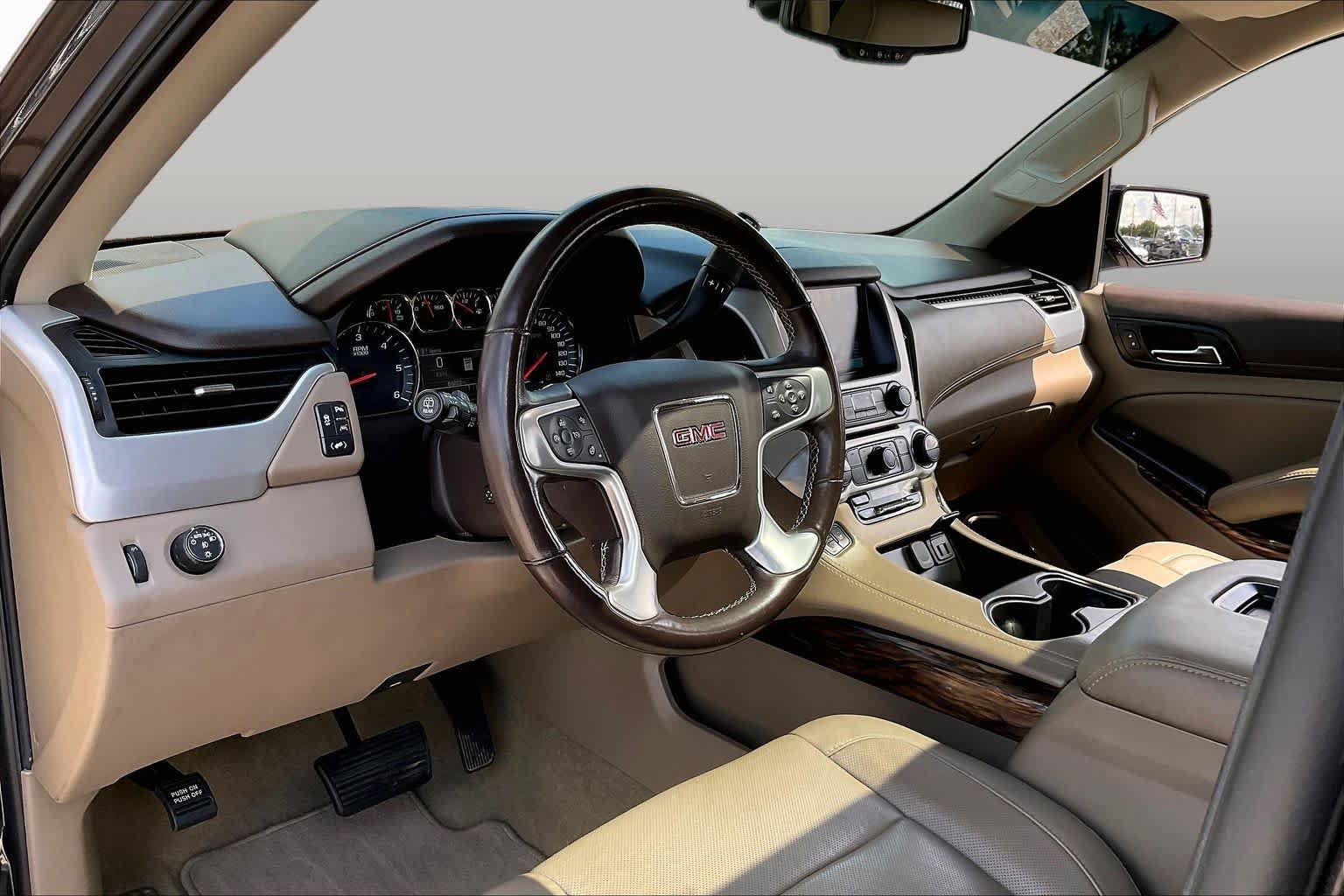 Used 2018 GMC Yukon SLT w/ Premium Edition RWD image 18