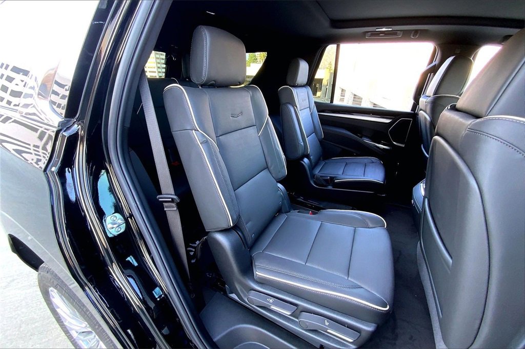 New 2026 Cadillac Escalade Luxury image 32