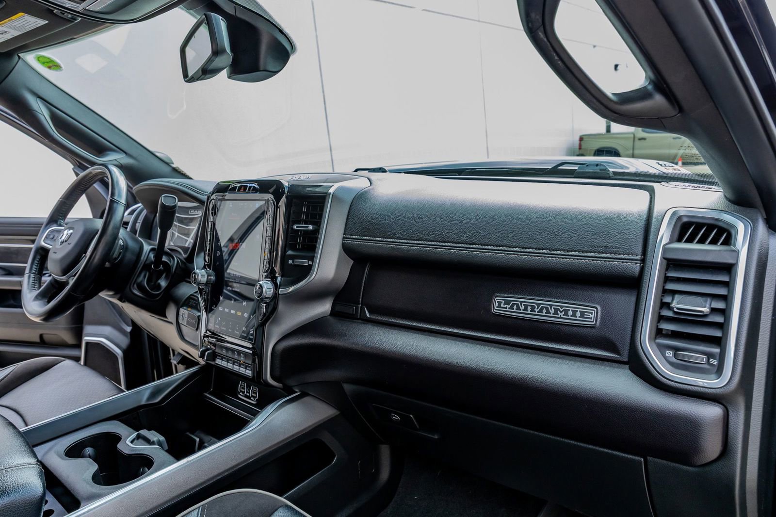 Used 2023 RAM 3500 Laramie w/ Night Edition image 17