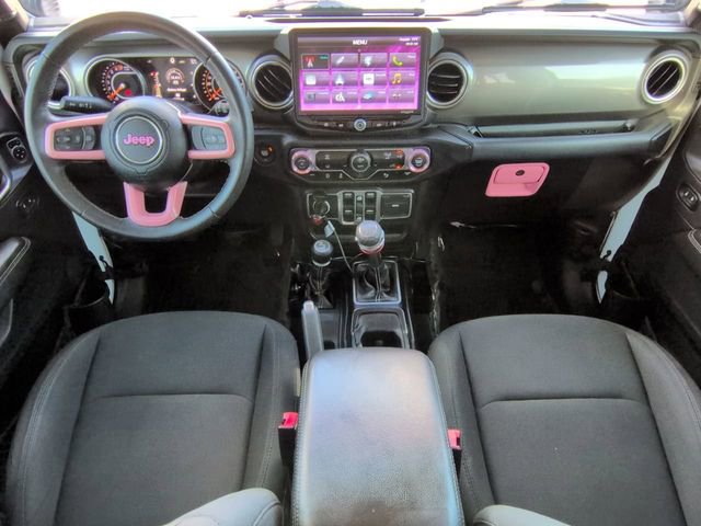 Used 2018 Jeep Wrangler Unlimited Sahara AWD/4WD image 15
