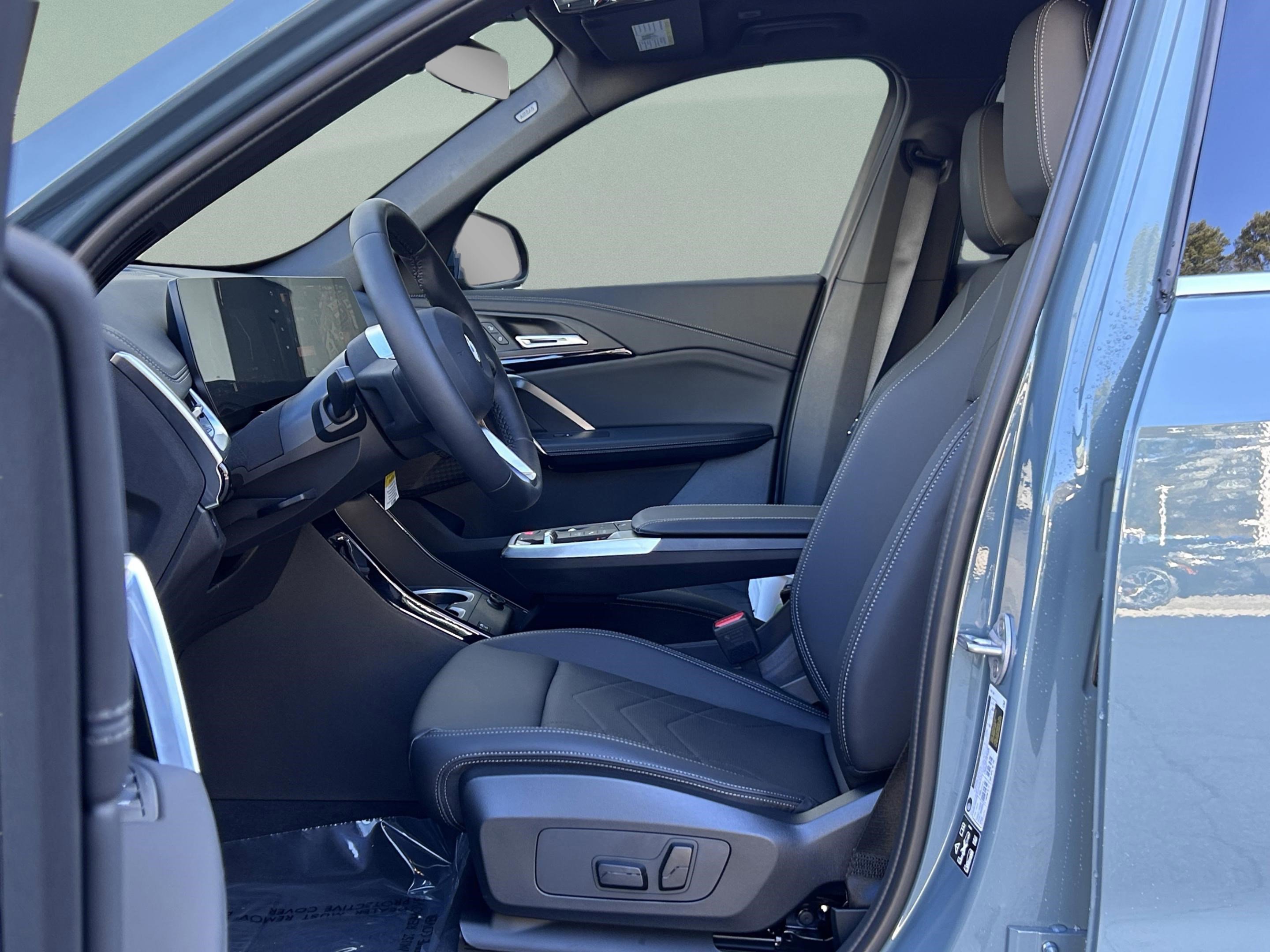 Used 2025 BMW X1 xDrive28i w/ Convenience Package image 23