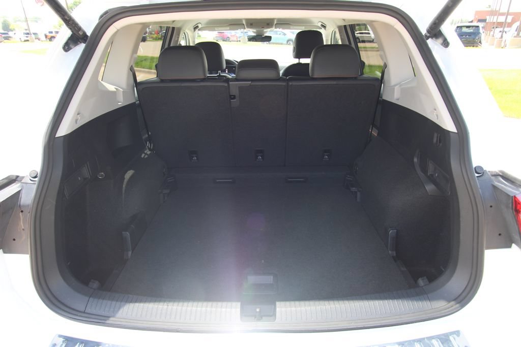 Used 2024 Volkswagen Tiguan Wolfsburg Edition AWD/4WD image 14