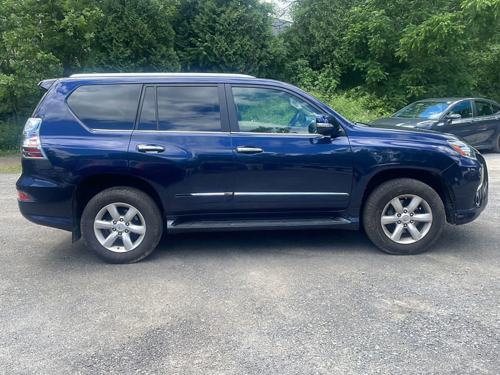 Used 2019 Lexus GX 460 AWD/4WD image 9