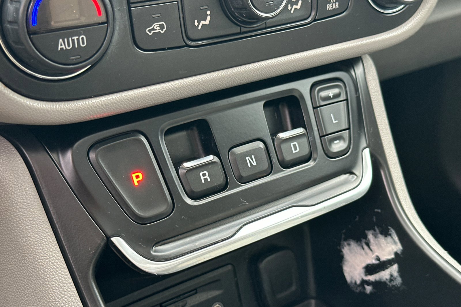 Used 2020 GMC Terrain SLT w/ Preferred Package image 22