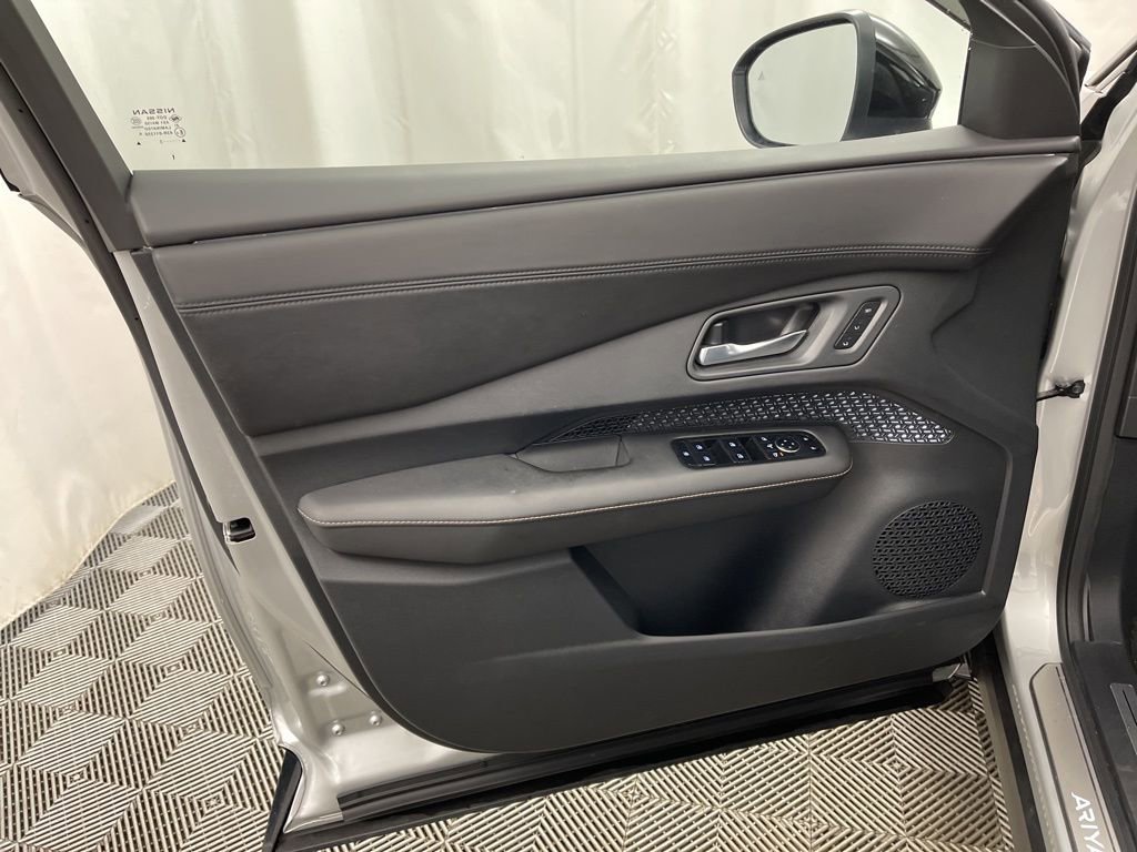 Used 2023 Nissan Ariya AWD image 21