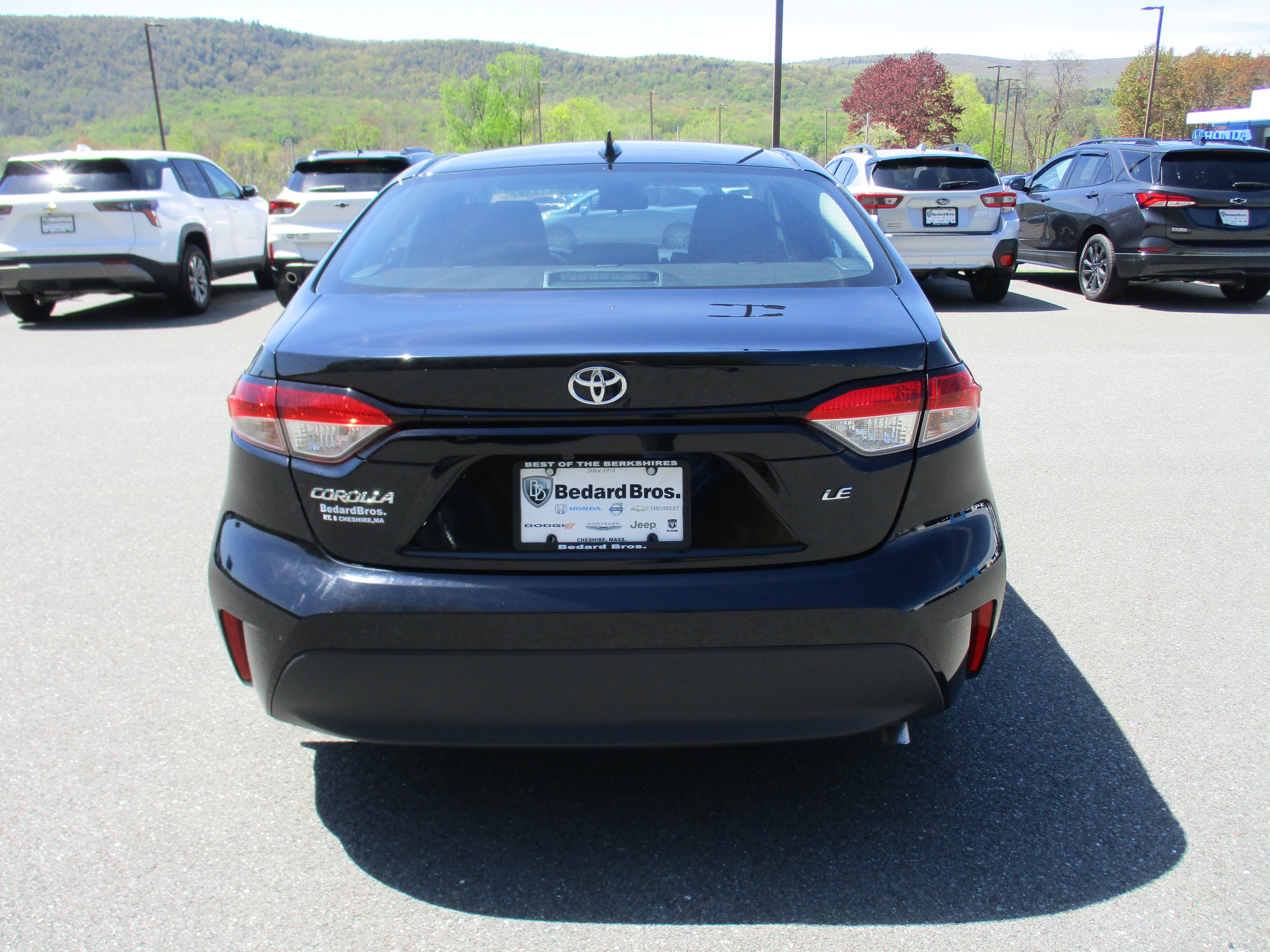 Used 2023 Toyota Corolla LE w/ Carpet Mat Package (TMS) FWD image 6