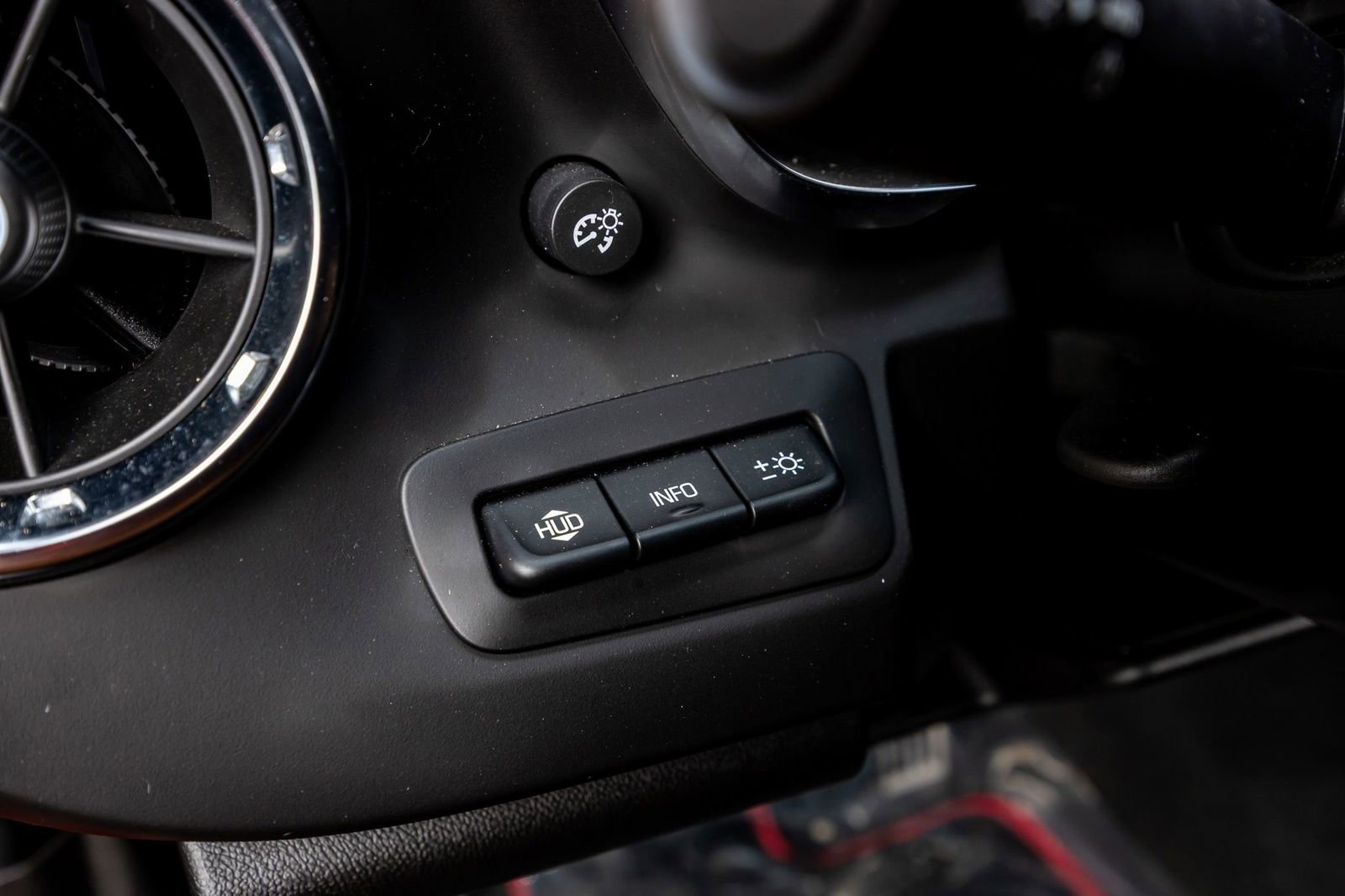 Used 2021 Chevrolet Camaro ZL1 image 17