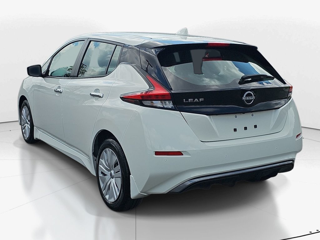 Used 2025 Nissan Leaf S FWD image 8