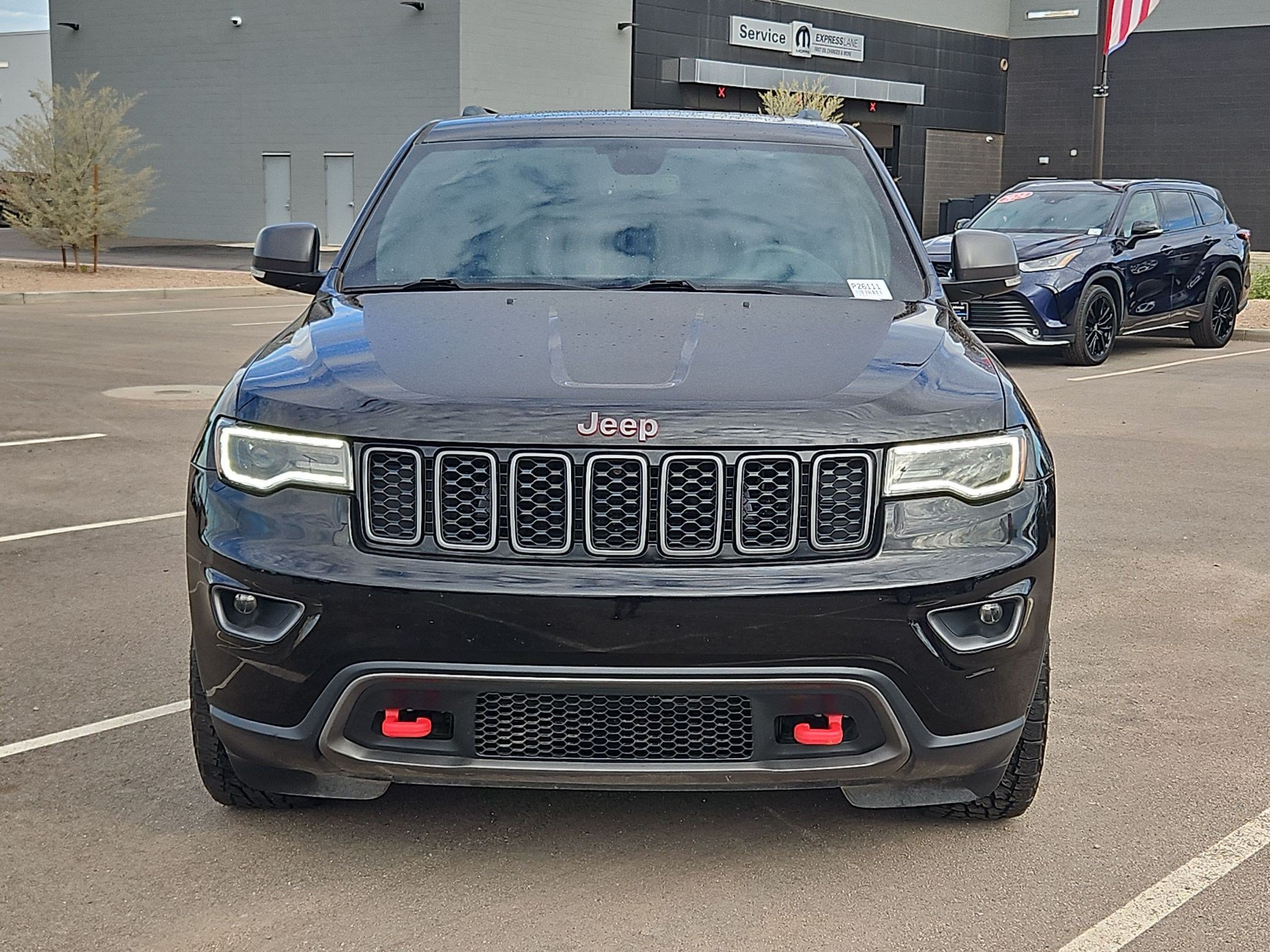 Used 2020 Jeep Grand Cherokee Trailhawk w/ Premium Lighting Group AWD/4WD image 9