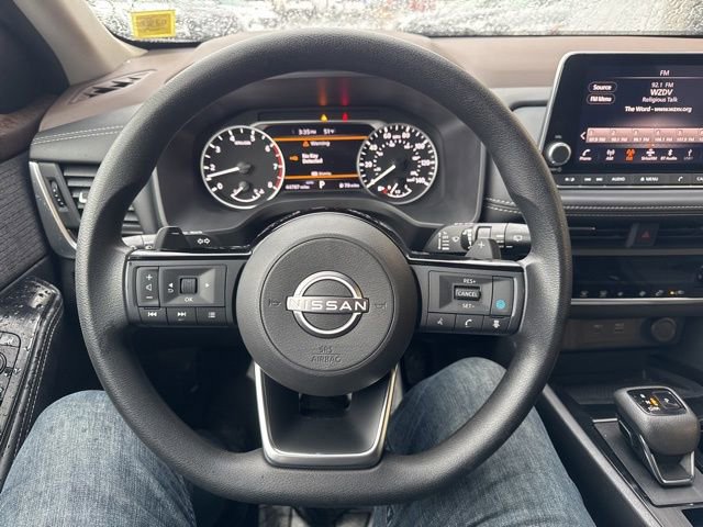Used 2023 Nissan Rogue SV AWD/4WD image 9