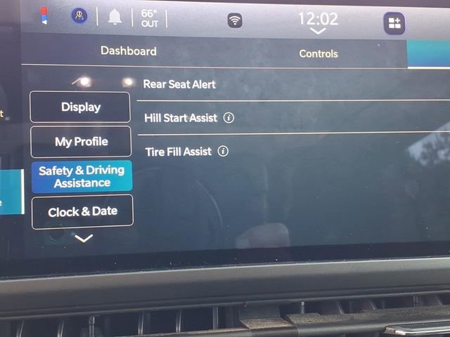 Used 2025 Jeep Gladiator Sport image 9