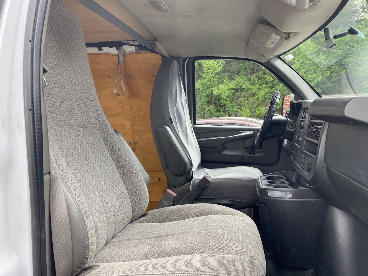 Used 2015 GMC Savana 2500 RWD image 14