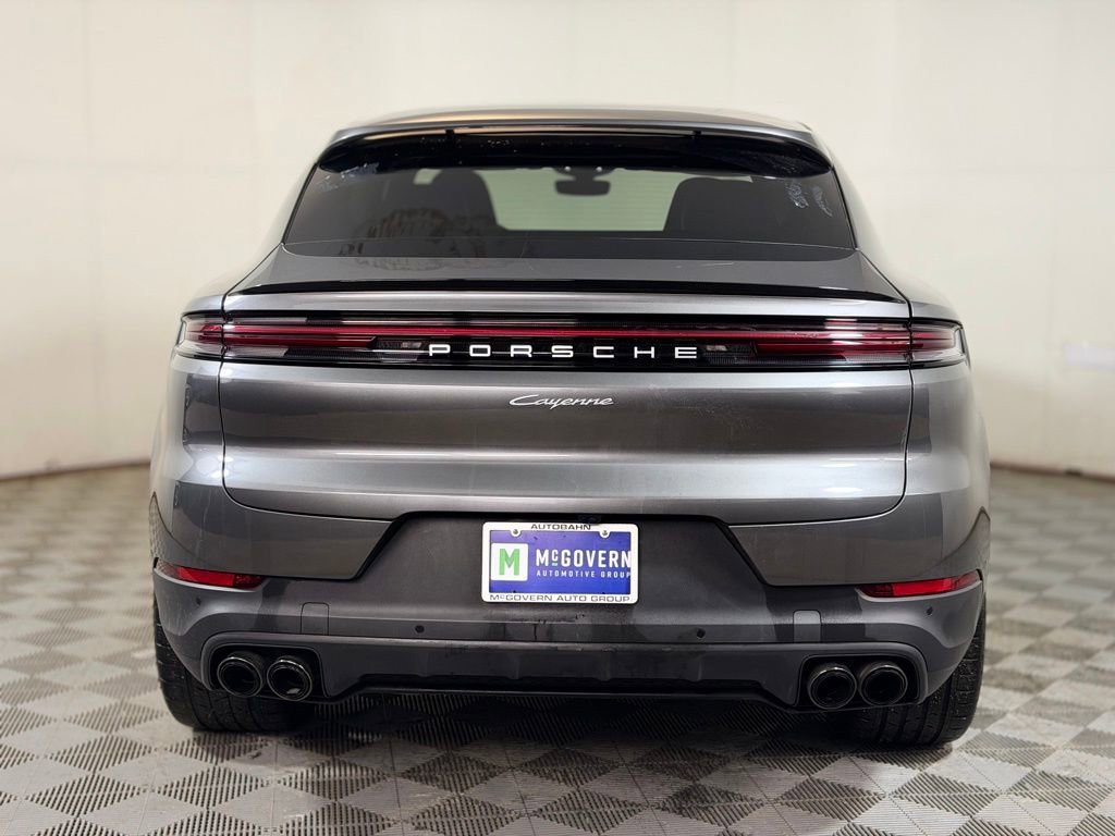 Used 2024 Porsche Cayenne Coupe image 5