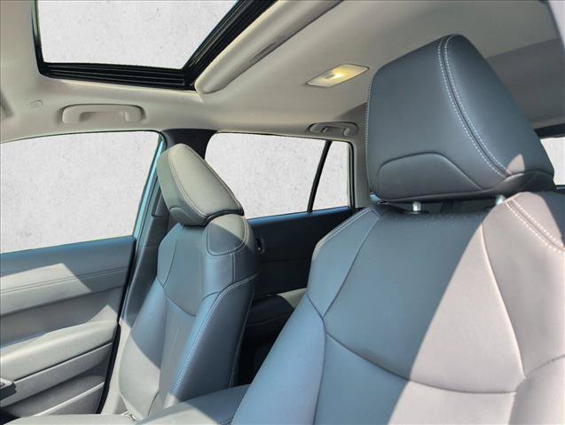 Used 2025 Toyota Corolla Cross XLE w/ Convenience Package AWD/4WD image 13