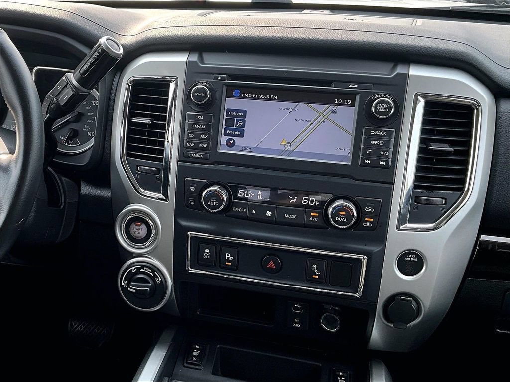 Used 2018 Nissan Titan SV w/ SV Convenience Package AWD/4WD image 7