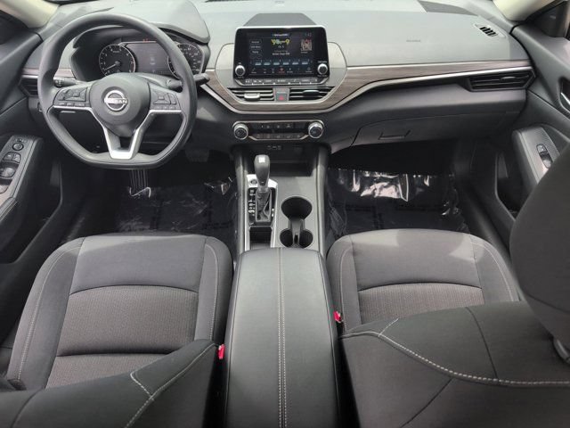 Used 2025 Nissan Altima 2.5 SV FWD image 25