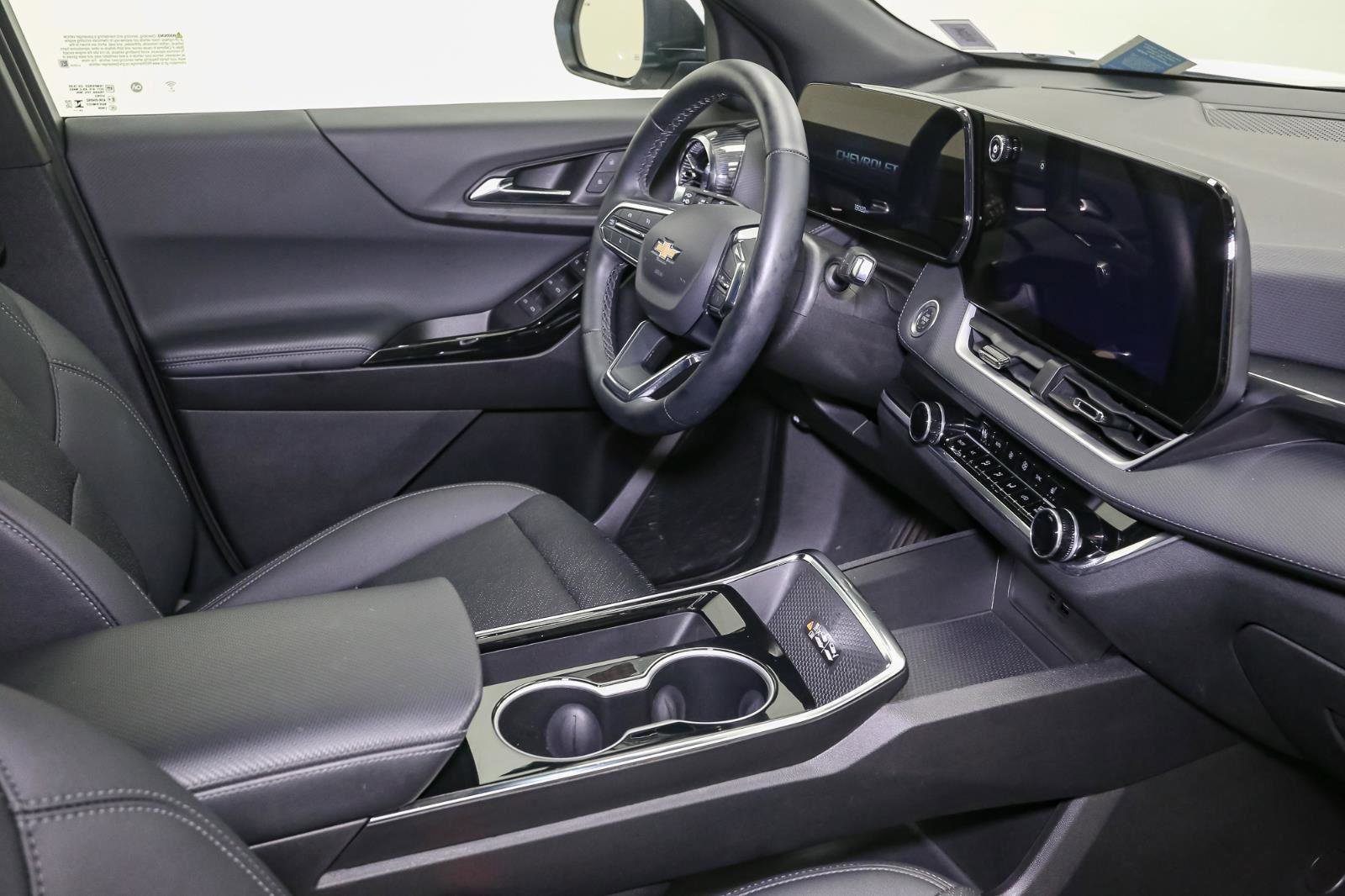 Used 2025 Chevrolet Equinox LT w/ Convenience Package II image 20