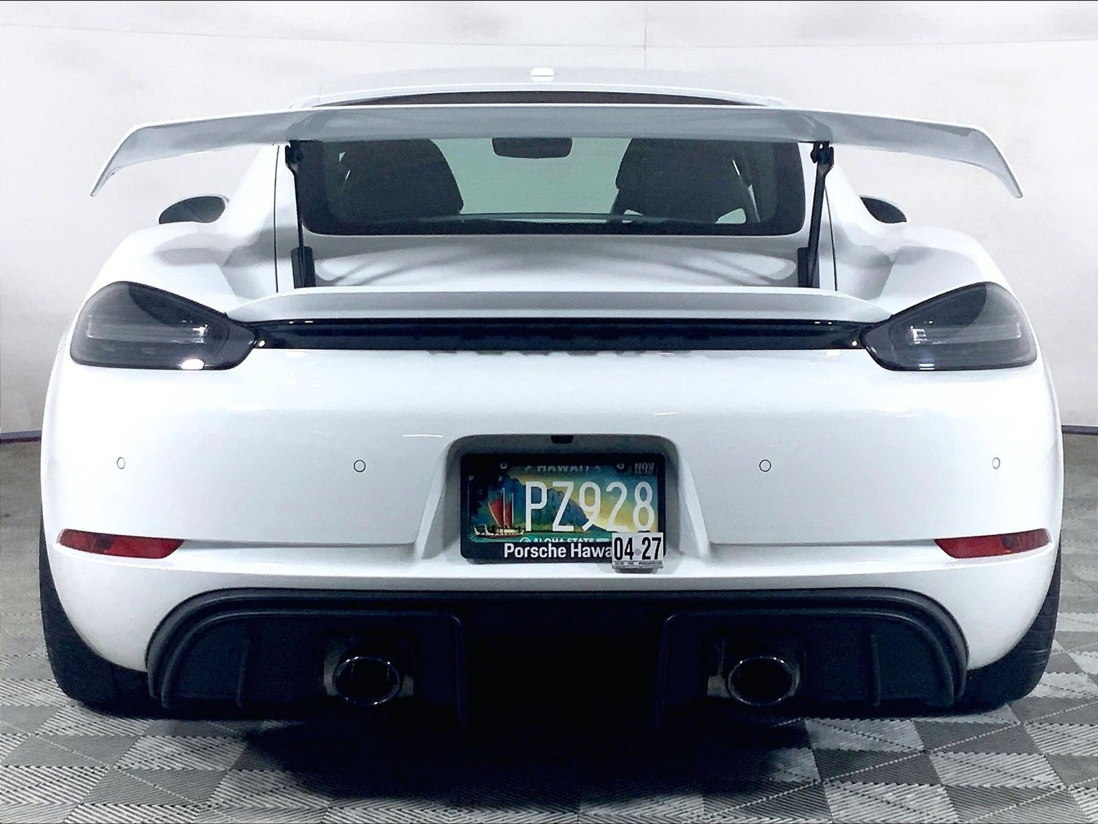 Certified 2022 Porsche 718 Cayman GT4 RWD image 10