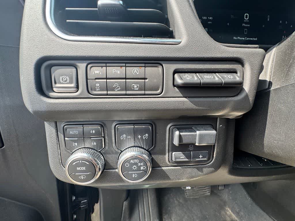 Used 2024 GMC Yukon XL AT4 w/ AT4 Premium Plus Package AWD/4WD image 23